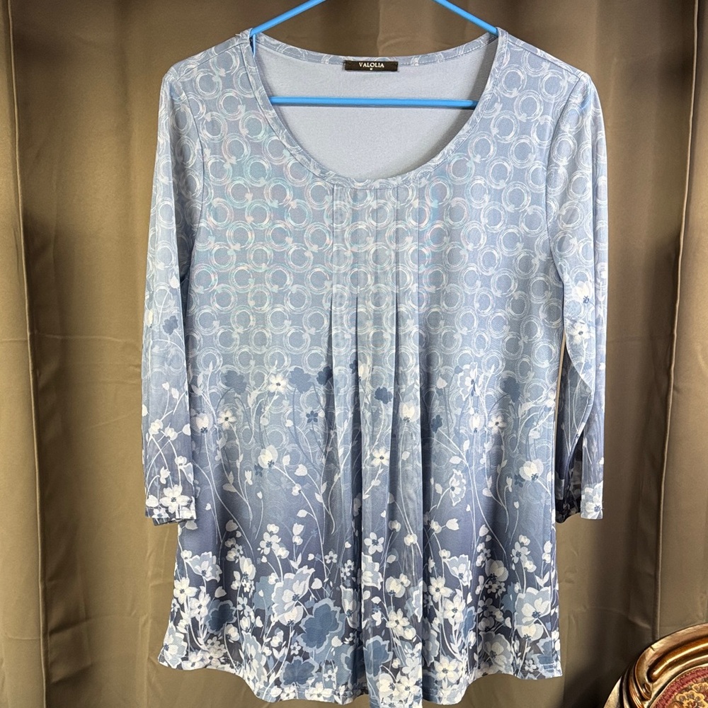 Valolia Blue Floral Women's Top